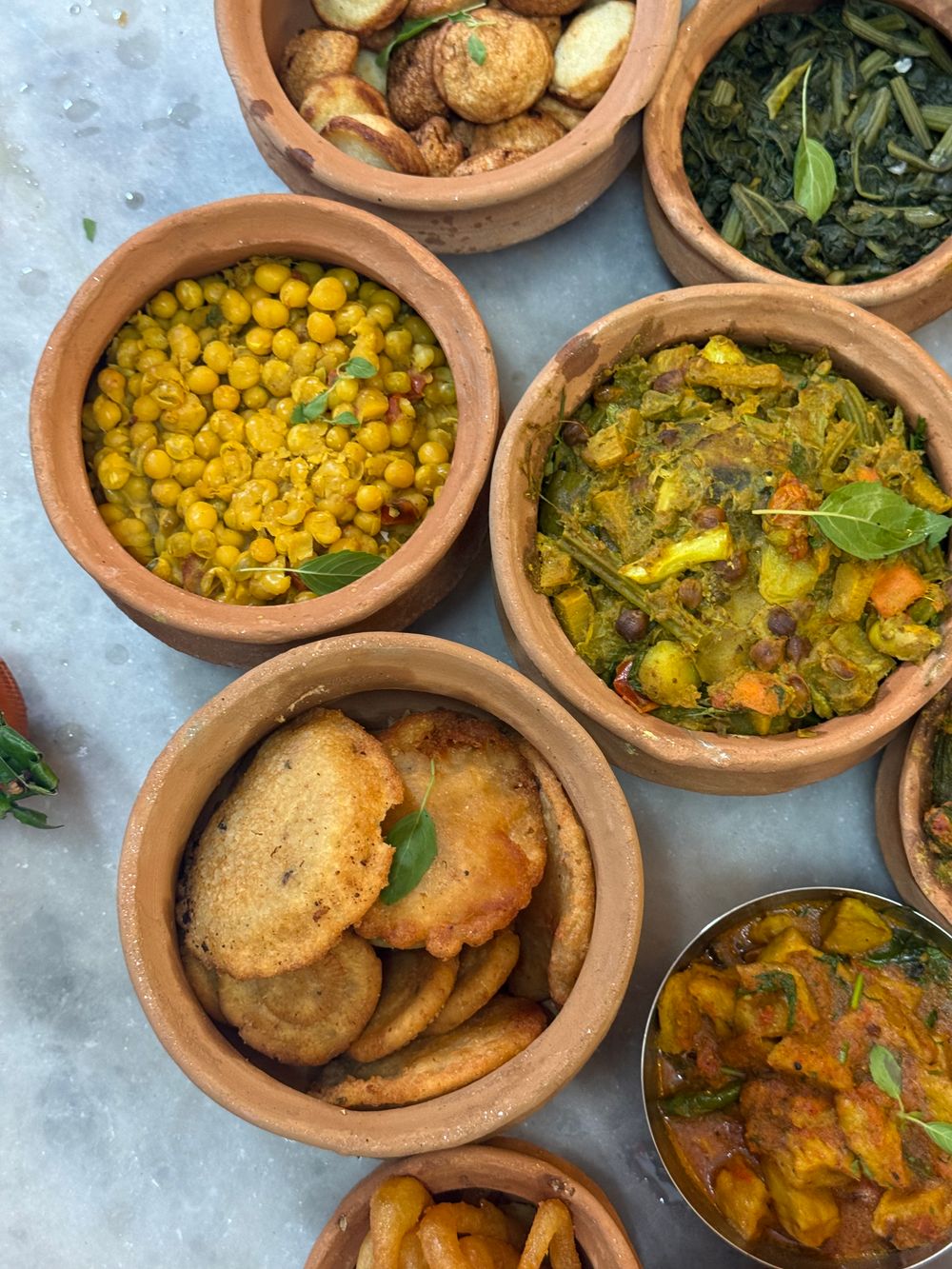 Clay pots of Bihari vegetarian dishes